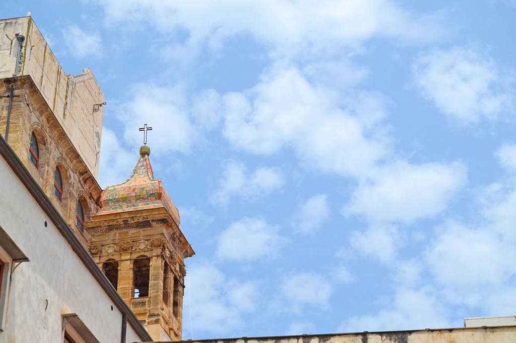 Bed And Book Giusino Bed and Breakfast Palermo Buitenkant foto