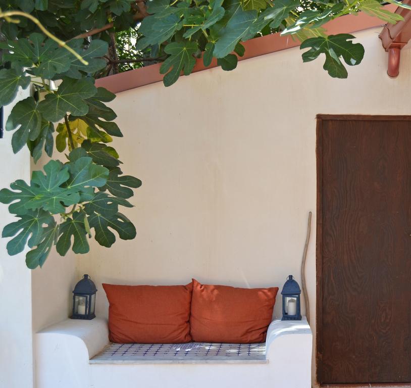 Bed And Book Giusino Bed and Breakfast Palermo Buitenkant foto