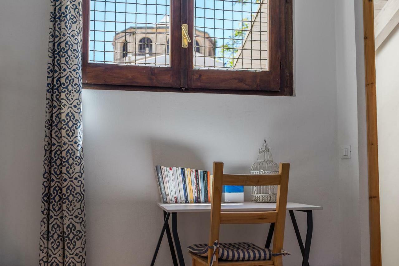 Bed And Book Giusino Bed and Breakfast Palermo Buitenkant foto